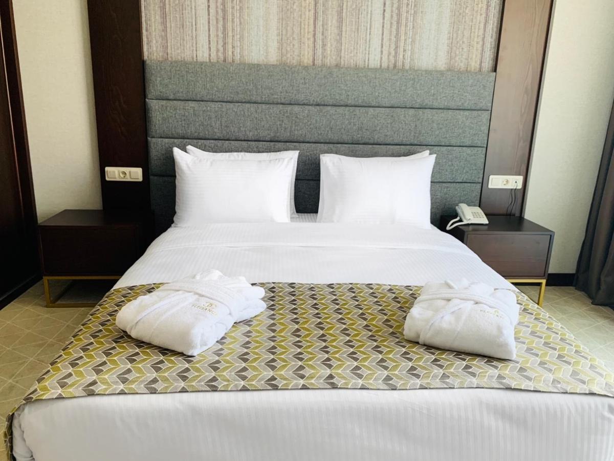 Hotel Salvador Batumi Esterno foto